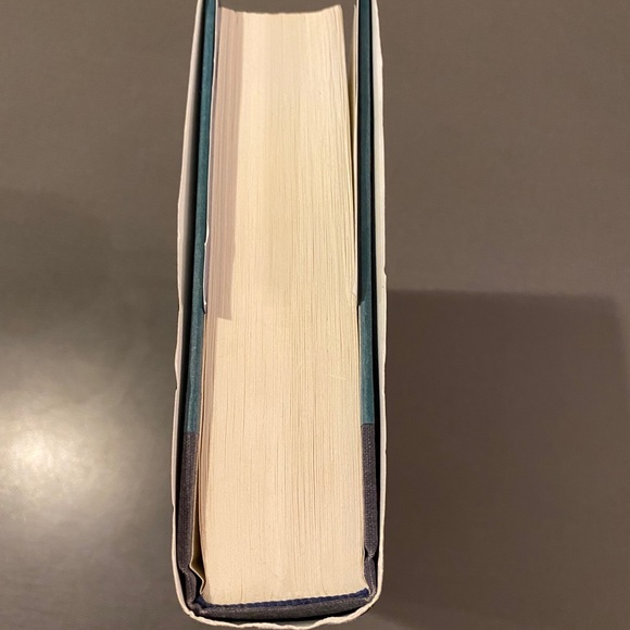 First Edition HC Amy Tan 📚 - Picture 2 of 7